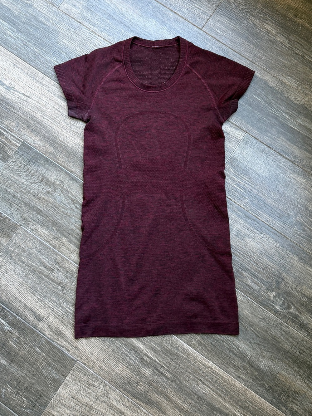 Burgundy Lululemon short sleeve shirt #athletic #activewear - Picture 2 of 3